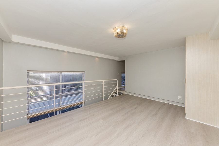 To Let 2 Bedroom Property for Rent in Green Point Western Cape